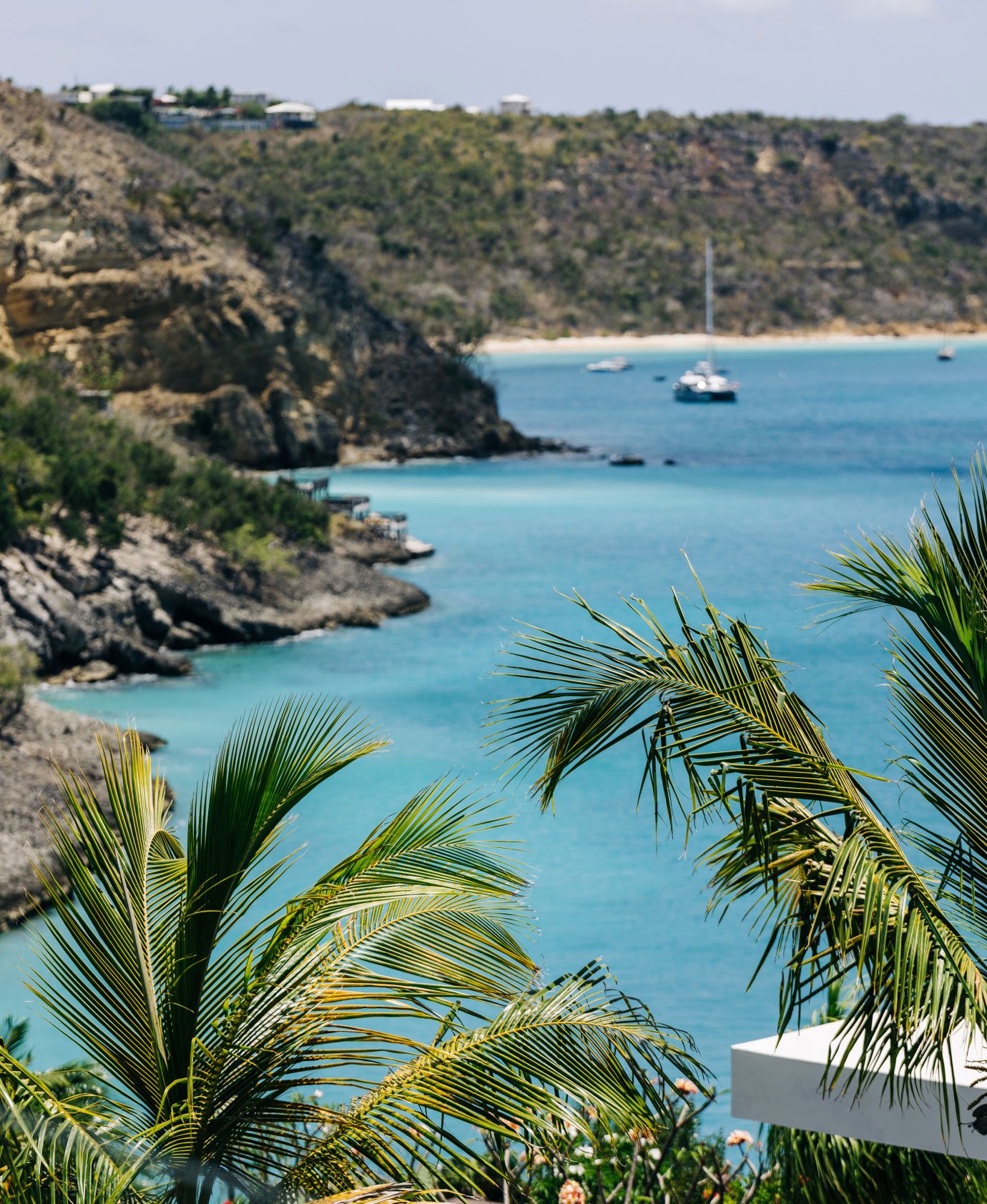 ÀNI Anguilla - Overlooking the Bay