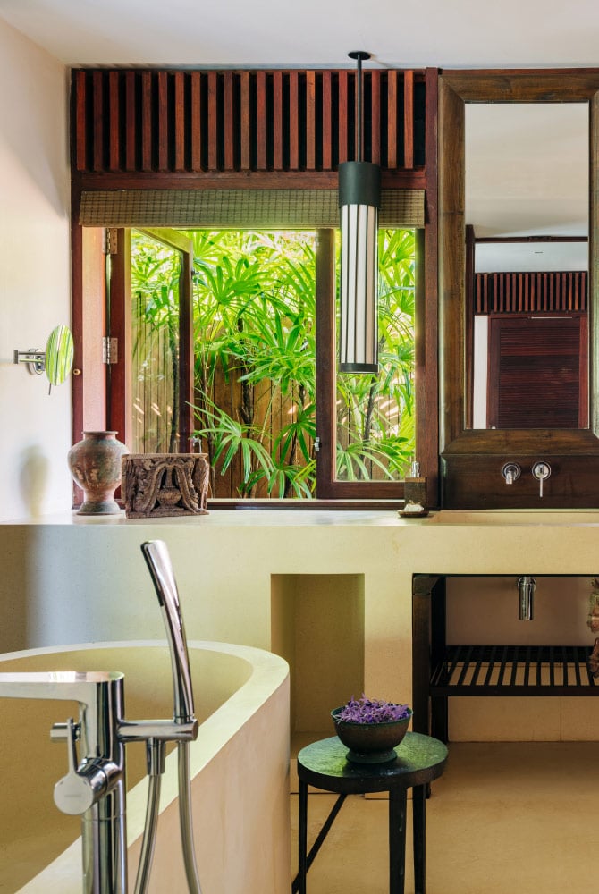 Ani Sri Lanka Accommodation Family Suite bathroom