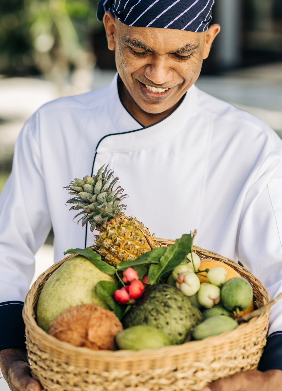 Ani-Sri-Lanka_Dining_Chef